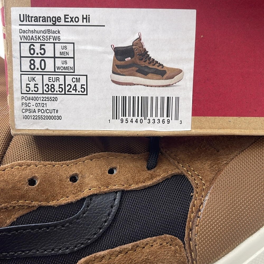 Vans WMNS Brown and Black High-Top Sneakers Boots Ultrarange Exo Hi
Dachshund - Picture 16 of 16
